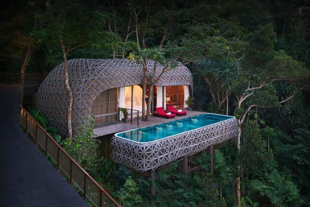 10 Honeymoon & Romantic Getaways Worth Escaping To - Treehouses in
