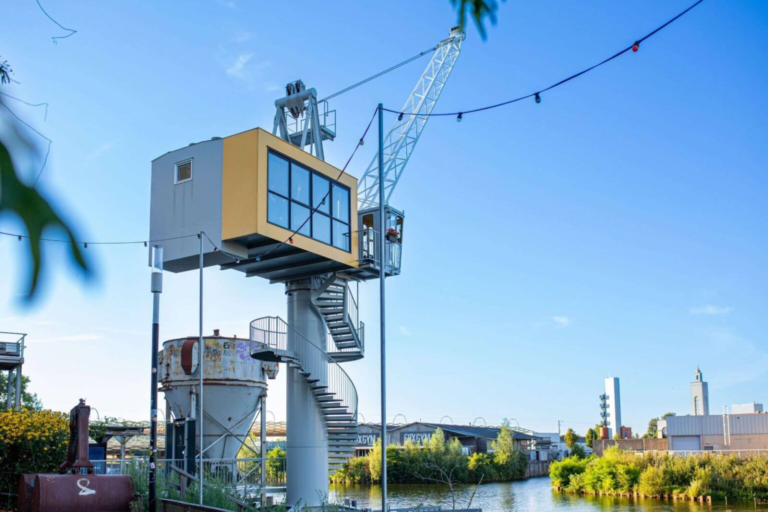 15 of the Most Unique Treehouses Around the World for Design Lovers ...