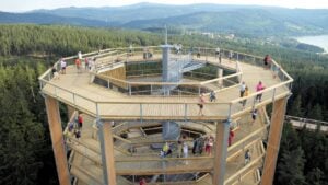 Stezka korunami stromů Lipno - Treehouses in Czechia