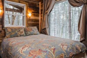 The Mohicans Treehouse Resort and Wedding Venue - Treehouses in Treehouse Hotels in the USA