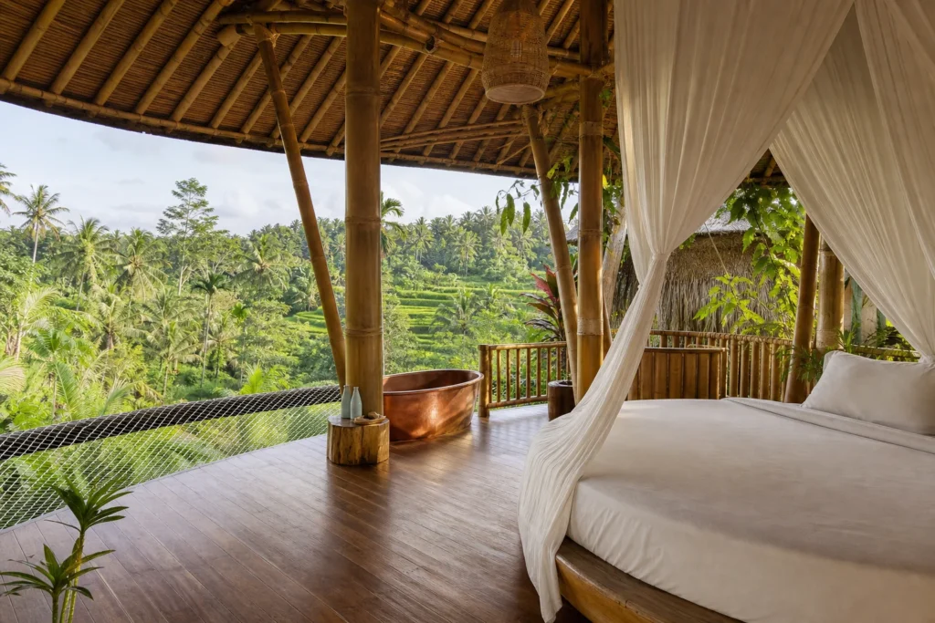 treehouse accommodation surrounded by trees at Treehouse at Stone House Bali