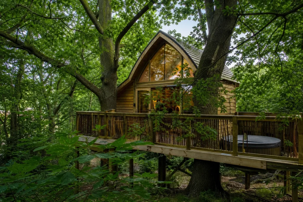 Treehouse Hideaway - Treehouses in United Kingdom